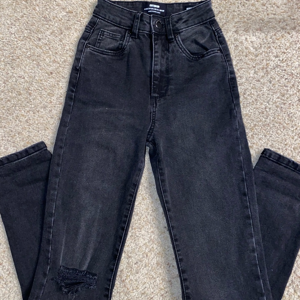 Black Slightly Distressed Mom Jean Never Worn